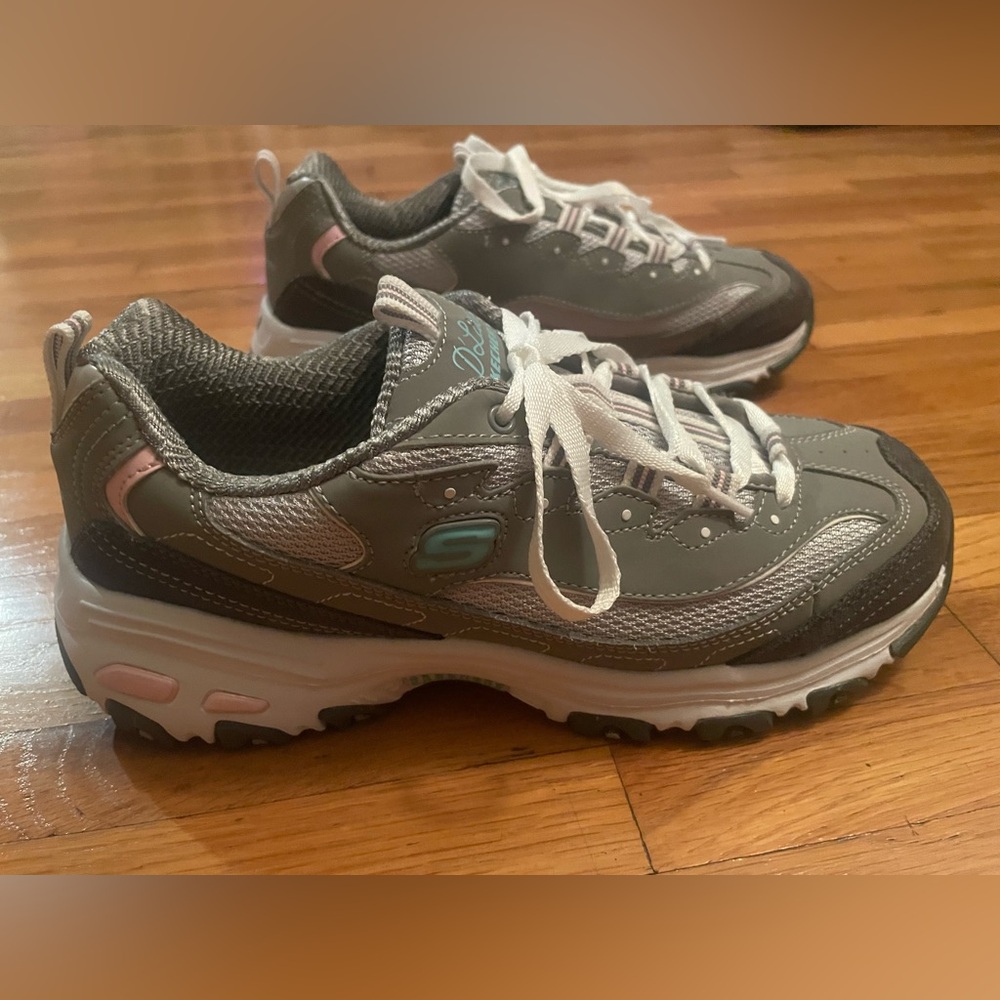 Skechers Womens D Lites Sneakers Shoes Gray Pink 11947W Leather Comfort Mesh 8.5